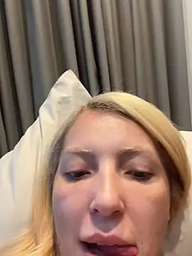 melisboa online show from February 2026 07:10:01 PM