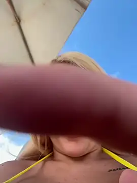 melisboa online show from February 2026 06:15:01 PM