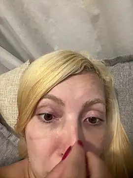 melisboa online show from February 2026 03:48:01 AM