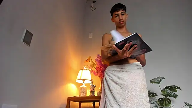 lucian davii online show from April 2026 02:18:02 PM