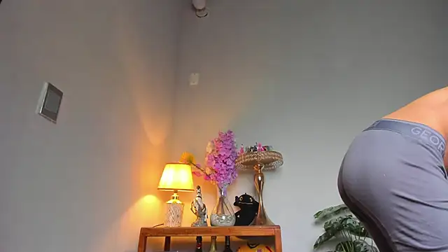 lucian davii online show from March 2026 05:52:02 PM