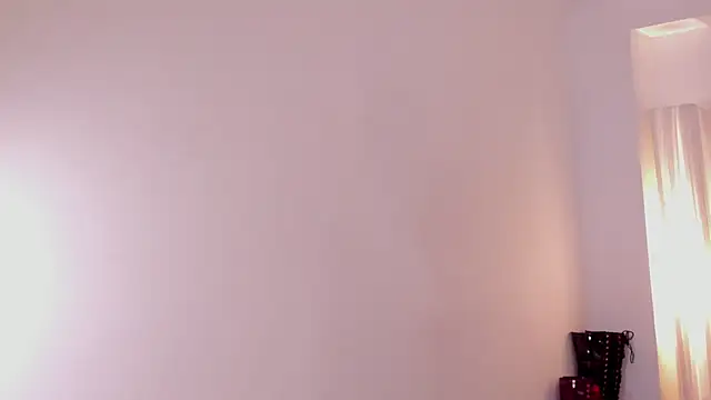 Snapshot of MistressErza chatting on June 2026 03:55:01 PM MistressErza online show from June 2026 03:55:01 PM