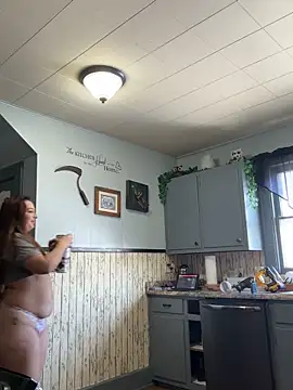 Snapshot of thickfarmtwat chatting on February 2026 06:07:02 PM thickfarmtwat online show from February 2026 06:07:02 PM