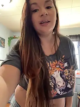 Snapshot of thickfarmtwat chatting on February 2026 04:31:02 PM thickfarmtwat online show from February 2026 04:31:02 PM