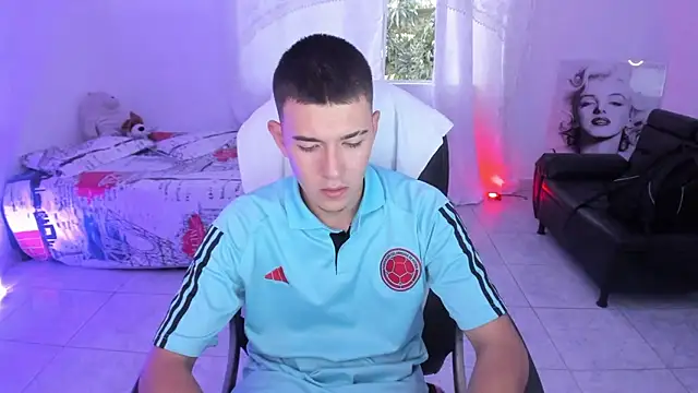 Aleck Boy online show from December 2025 06:41:01 PM