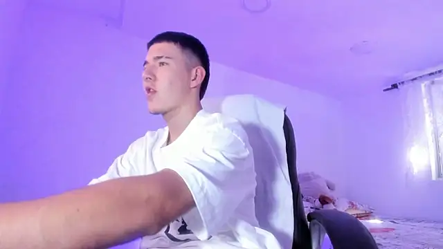 Aleck Boy online show from January 2026 07:07:02 PM