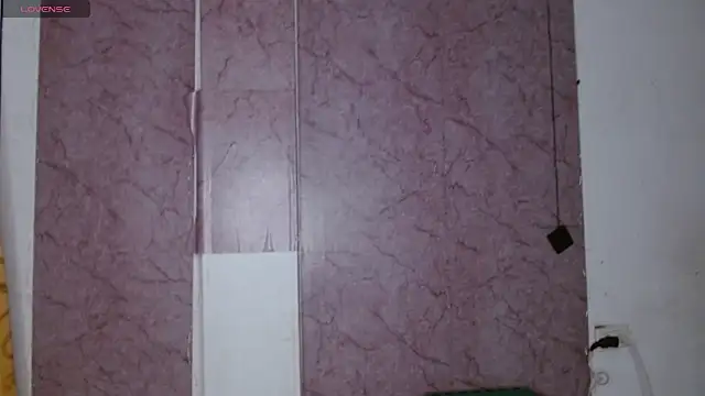 lauxury  online show from December 2025 03:44:01 AM