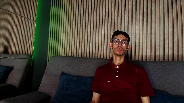 ZyroNight online show from November 2025 12:09:01 AM