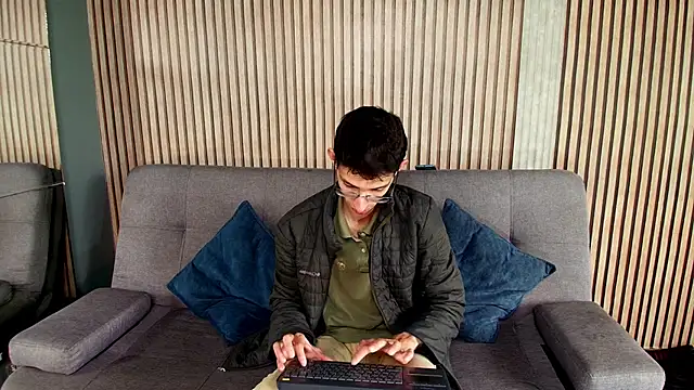 ZyroNight online show from November 2025 01:55:02 PM