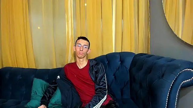 ZyroNight online show from December 2025 07:29:02 PM