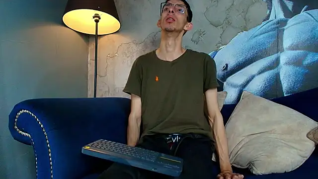 ZyroNight online show from November 2025 03:59:01 PM