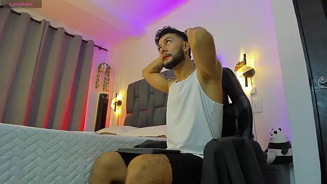 Snapshot of noah_corvelle chatting on January 2026 02:09:01 PM noah corvelle online show from January 2026 02:09:01 PM