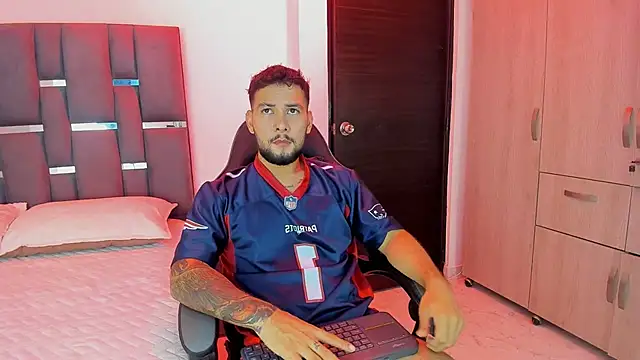 noah corvelle online show from November 2025 01:10:01 AM