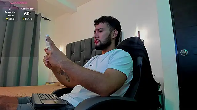 noah corvelle online show from November 2025 06:25:01 AM