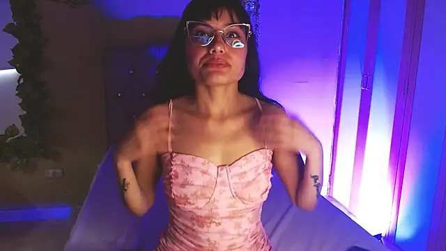 Snapshot of valkiry_ chatting on November 2025 09:40:01 PM valkiry online show from November 2025 09:40:01 PM