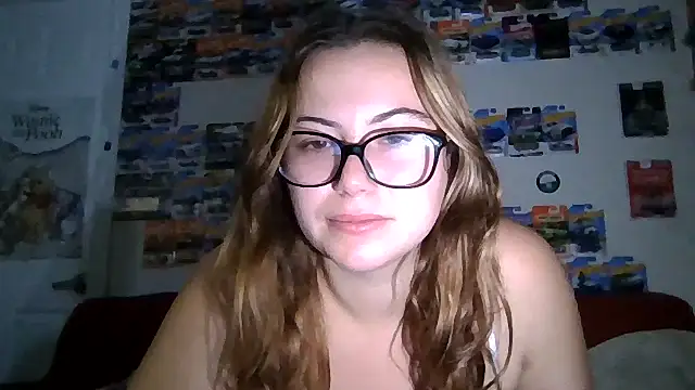 FreakyDreama online show from November 2025 12:03:01 AM