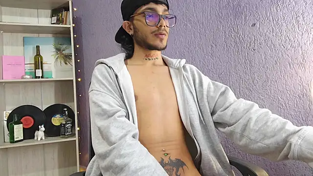 Snapshot of D4ni_king chatting on November 2025 02:48:01 AM D4ni king online show from November 2025 02:48:01 AM