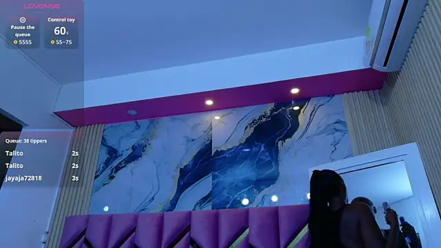 missfoster online show from December 2025 03:00:01 AM