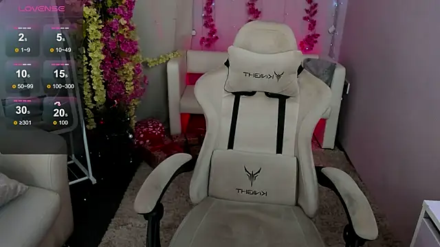 Snapshot of Hanako_Rey chatting on December 2025 01:37:01 PM Hanako Rey online show from December 2025 01:37:01 PM