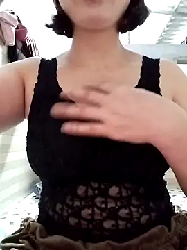 Niramiu online show from April 2026 11:00:01 PM