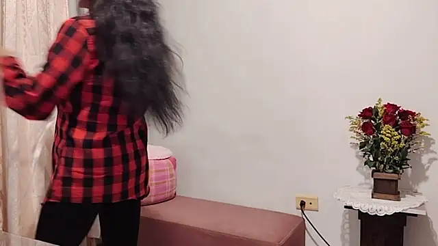 Snapshot of Bella_Exhibition chatting on February 2026 07:11:02 PM Bella Exhibition online show from February 2026 07:11:02 PM