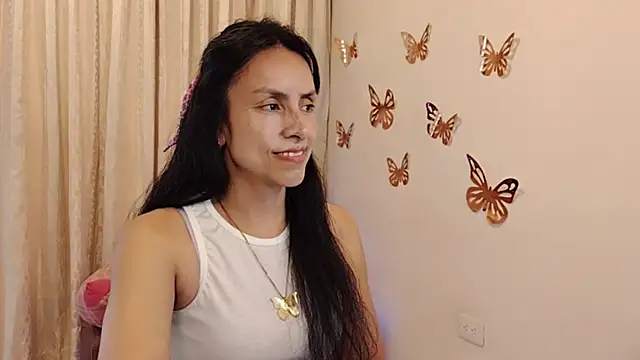 Snapshot of Bella_Exhibition chatting on July 2026 07:37:01 PM Bella Exhibition online show from July 2026 07:37:01 PM