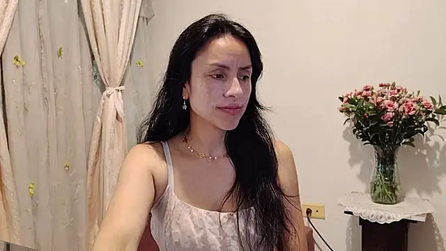 Snapshot of Bella_Exhibition chatting on February 2026 06:58:01 PM Bella Exhibition online show from February 2026 06:58:01 PM