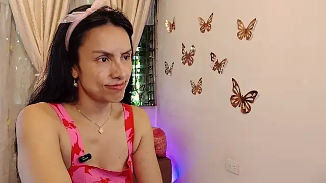 Snapshot of Bella_Exhibition chatting on July 2026 07:25:01 PM Bella Exhibition online show from July 2026 07:25:01 PM