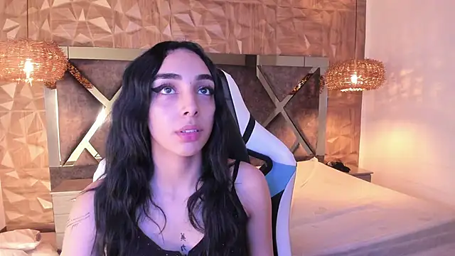 Kiara velvet   online show from April 2026 04:07:02 AM