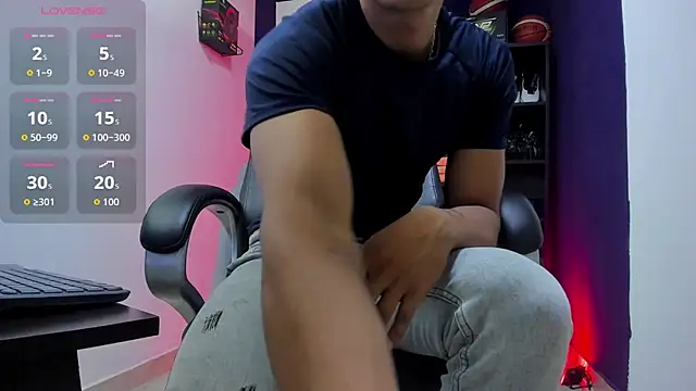 Alex king27 online show from May 2026 01:25:01 AM