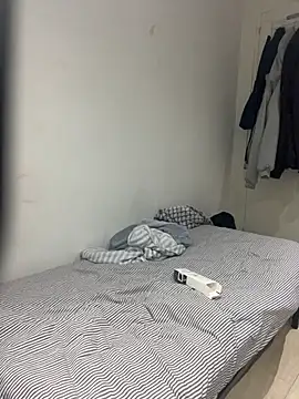 Snapshot of zowi101 chatting on January 2026 12:16:02 AM zowi101 online show from January 2026 12:16:02 AM