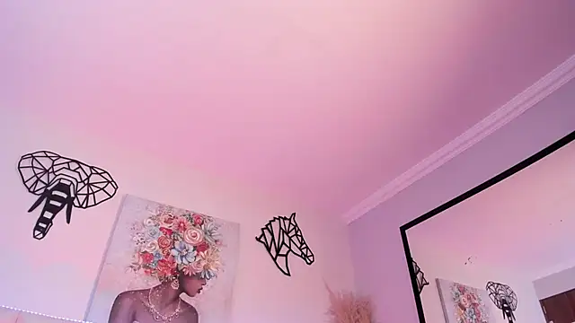 Isabella Crofts online show from December 2025 03:05:02 AM