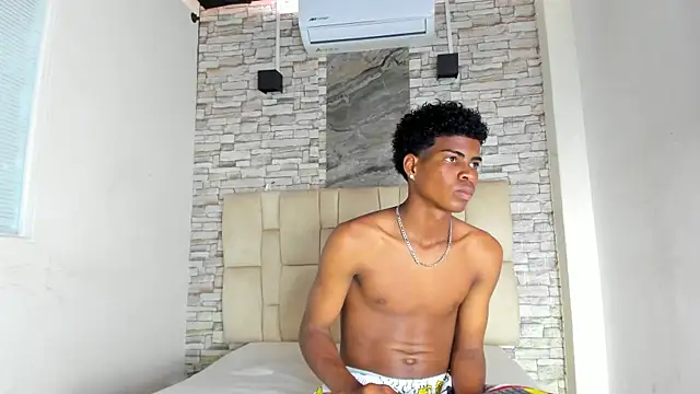 XAVI LEE online show from November 2025 08:02:01 PM