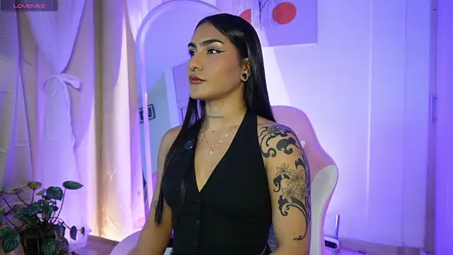 Snapshot of Nikita_luan chatting on August 2026 12:50:02 AM Nikita luan online show from August 2026 12:50:02 AM