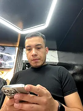 Snapshot of Daniel_Martinz chatting on November 2025 05:49:02 PM Daniel Martinz online show from November 2025 05:49:02 PM