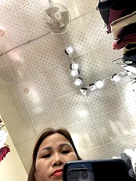 Snapshot of Liliy2x chatting on November 2025 07:45:01 AM Liliy2x online show from November 2025 07:45:01 AM