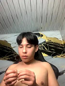 Snapshot of Suarezz10_ chatting on November 2025 12:30:01 PM Suarezz10 online show from November 2025 12:30:01 PM