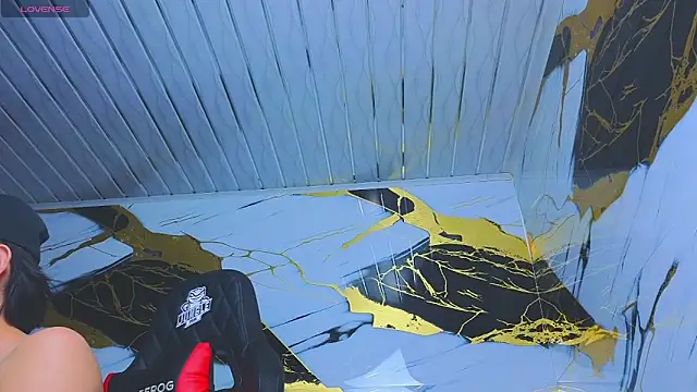 Snapshot of Suarezz10_ chatting on November 2025 10:37:02 AM Suarezz10 online show from November 2025 10:37:02 AM