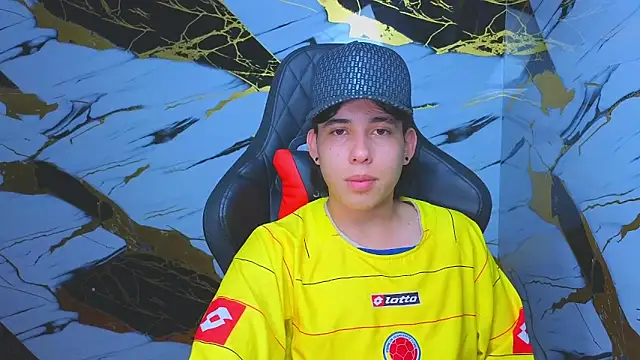 Snapshot of Suarezz10_ chatting on November 2025 12:53:02 PM Suarezz10 online show from November 2025 12:53:02 PM