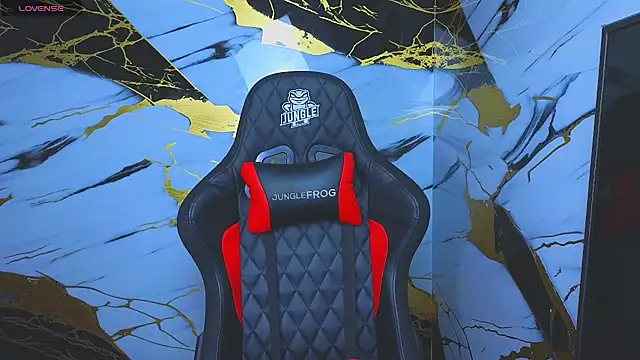 Snapshot of Suarezz10_ chatting on November 2025 02:33:01 PM Suarezz10 online show from November 2025 02:33:01 PM