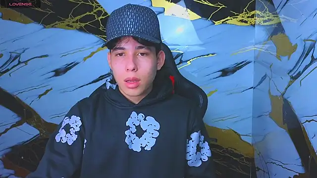 Snapshot of Suarezz10_ chatting on November 2025 12:53:01 PM Suarezz10 online show from November 2025 12:53:01 PM