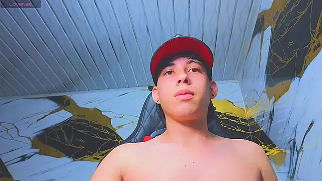 Snapshot of Suarezz10_ chatting on December 2025 12:37:01 PM Suarezz10 online show from December 2025 12:37:01 PM