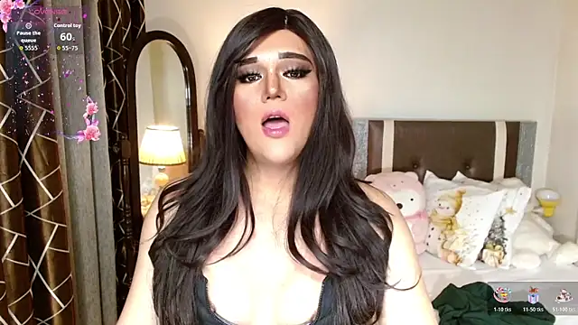 AmazingDivina online show from November 2025 11:53:02 AM