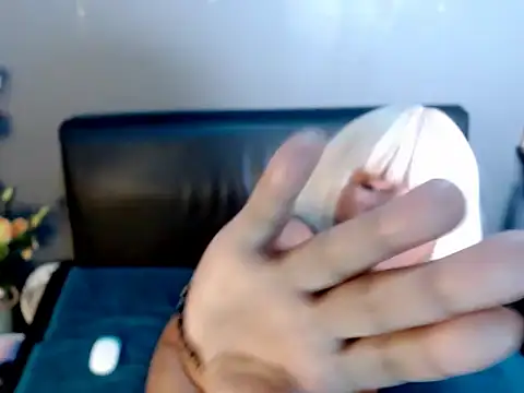 Slipperyebony online show from November 2025 07:45:02 AM