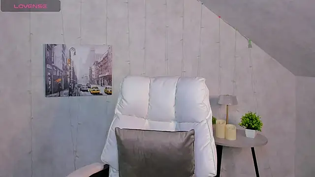 Ella Burns online show from November 2025 01:39:02 AM