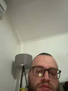 Rayer124 online show from May 2026 05:47:01 AM