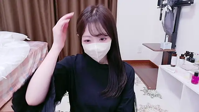 -aotan- online show from November 2025 11:43:02 AM