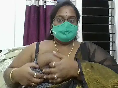 hootypriya online show from January 2026 12:14:02 AM