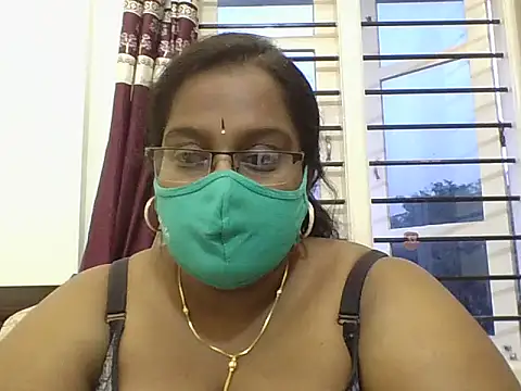 hootypriya online show from November 2025 12:16:02 PM