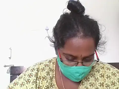 hootypriya online show from November 2025 02:26:01 AM